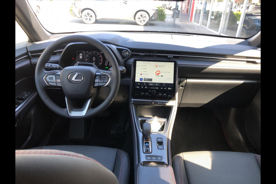 Lexus LBX 1.5 Hybrid Emotion Bi Tone | Leer, Stoel + Stuurverwarming, Parkeersensoren, Dodehoekherkenning