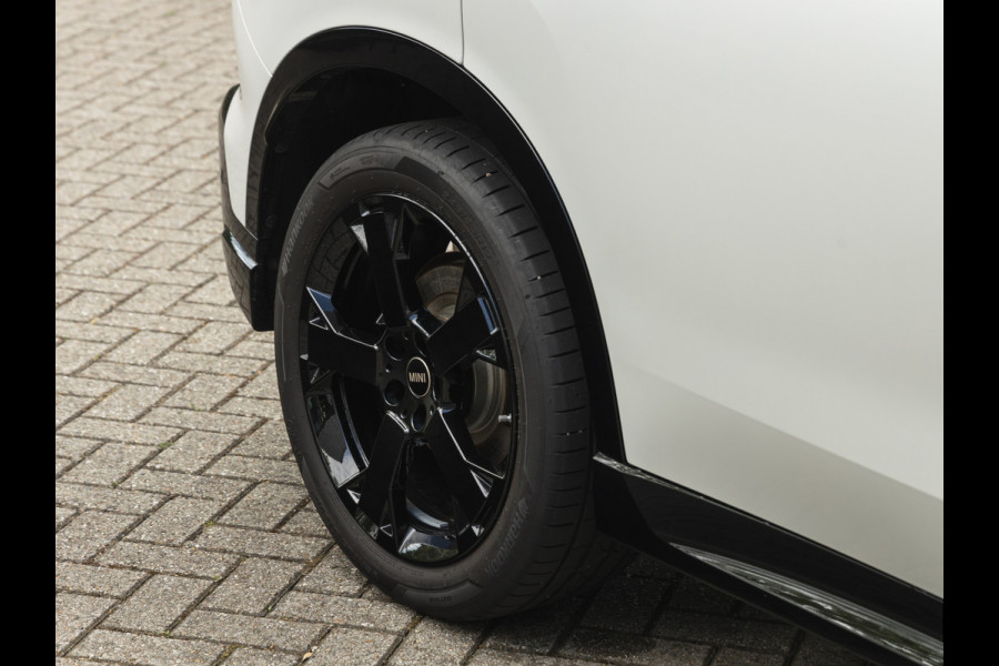 MINI Countryman 1.5 C John Cooper Works - XL Pakket - Pano - Trekhaak