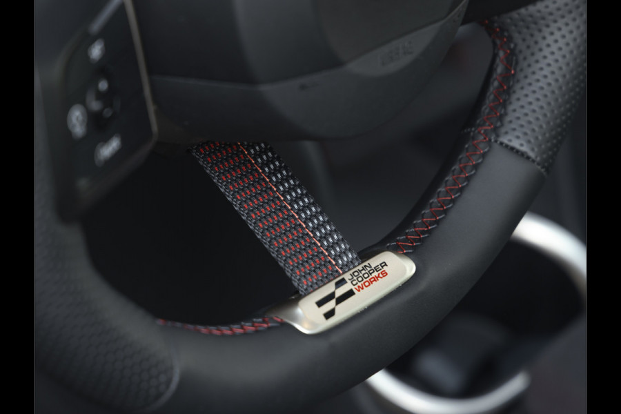 MINI Countryman 1.5 C John Cooper Works - XL Pakket - Pano - Trekhaak