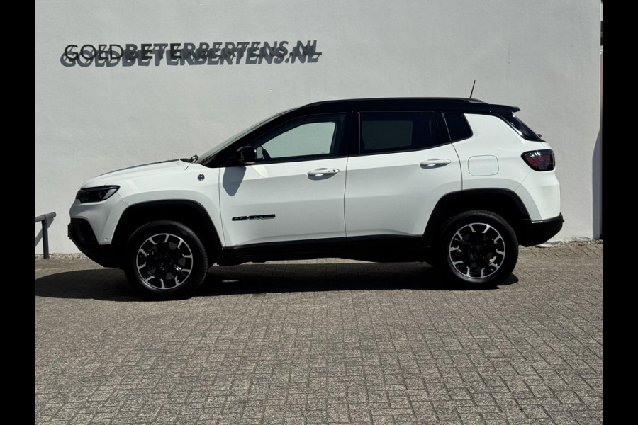 Jeep Compass 4xe 240 Plug-in Hybrid Electric Trailhawk | Apple Carplay | Lederen bekleding | Meer foto's volgen