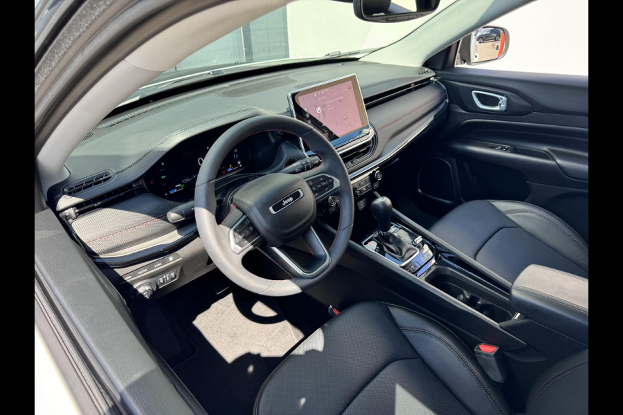 Jeep Compass 4xe 240 Plug-in Hybrid Electric Trailhawk | Apple Carplay | Lederen bekleding | Meer foto's volgen
