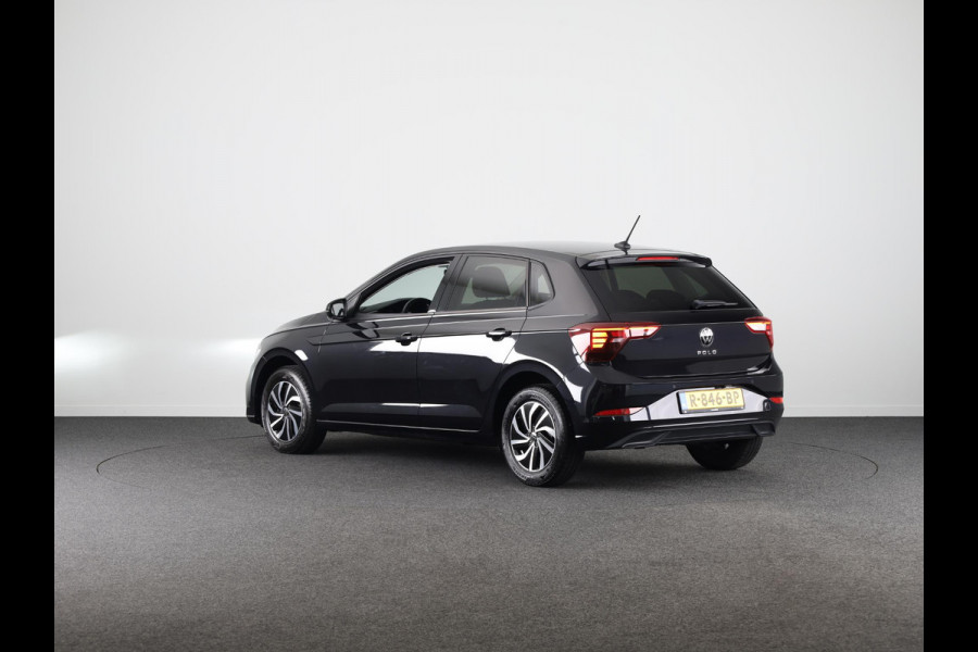 Volkswagen Polo 1.0 TSI Life 95PK | Navigatie | Camera | Keyless entry | Parkeersensoren | Stoelverwarming