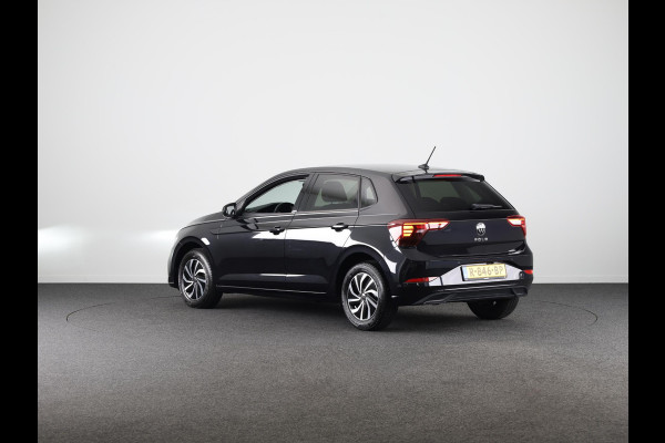 Volkswagen Polo 1.0 TSI Life 95PK | Navigatie | Camera | Keyless entry | Parkeersensoren | Stoelverwarming
