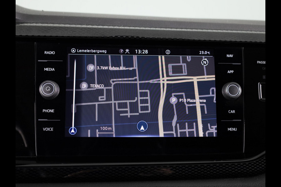 Volkswagen Polo 1.0 TSI Life 95PK | Navigatie | Camera | Keyless entry | Parkeersensoren | Stoelverwarming