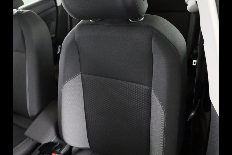 Volkswagen Polo 1.0 TSI Life 95PK | Navigatie | Camera | Keyless entry | Parkeersensoren | Stoelverwarming