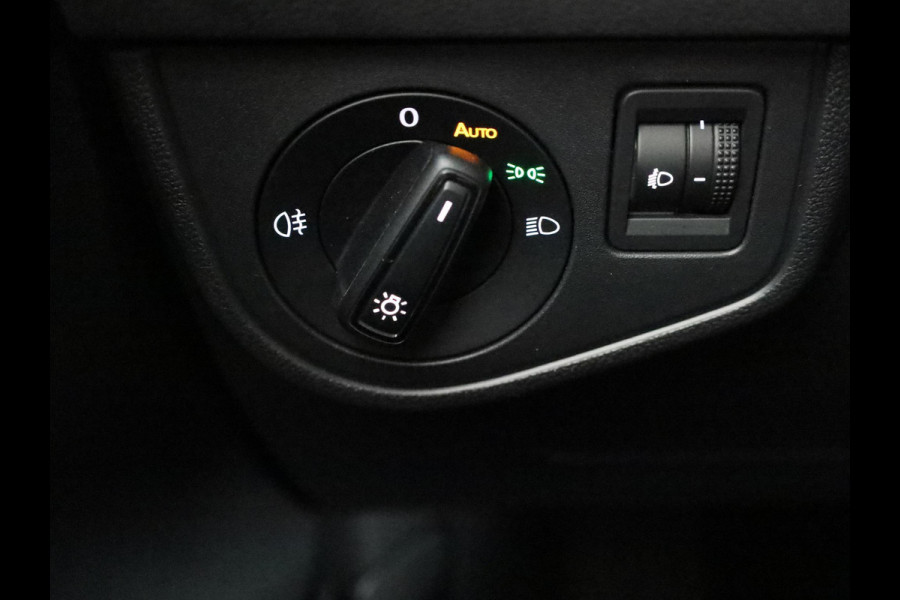 Volkswagen Polo 1.0 TSI Life 95PK | Navigatie | Camera | Keyless entry | Parkeersensoren | Stoelverwarming