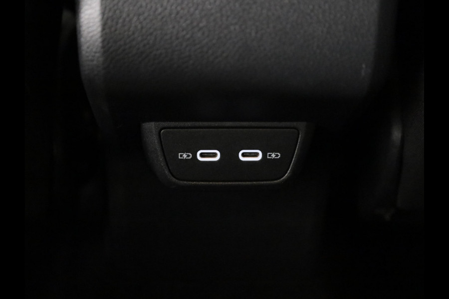 Volkswagen Polo 1.0 TSI Life 95PK | Navigatie | Camera | Keyless entry | Parkeersensoren | Stoelverwarming