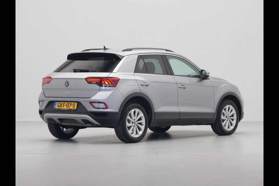 Volkswagen T-Roc 1.5 TSI 150pk DSG Life Edition Camera Carplay Keyless Clima 199
