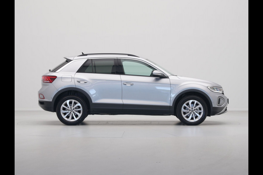 Volkswagen T-Roc 1.5 TSI 150pk DSG Life Edition Camera Carplay Keyless Clima 199