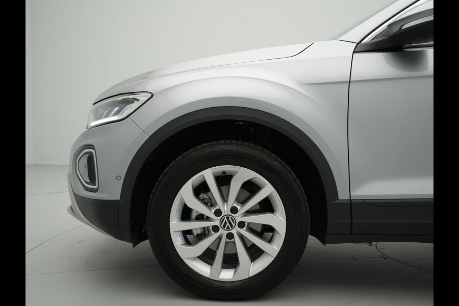 Volkswagen T-Roc 1.5 TSI 150pk DSG Life Edition Camera Carplay Keyless Clima 199