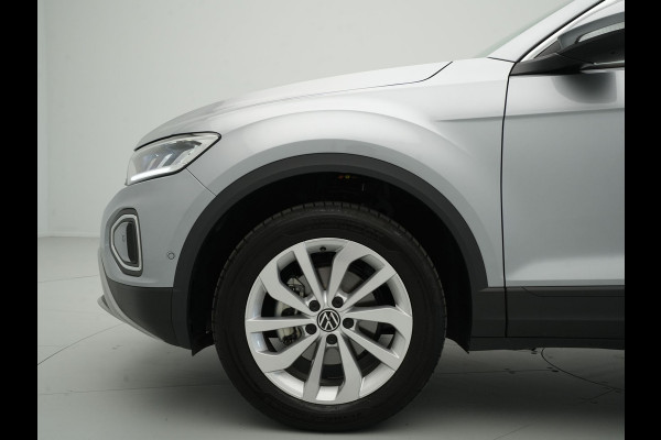Volkswagen T-Roc 1.5 TSI 150pk DSG Life Edition Camera Carplay Keyless Clima 199