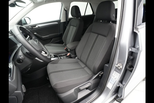 Volkswagen T-Roc 1.5 TSI 150pk DSG Life Edition Camera Carplay Keyless Clima 199