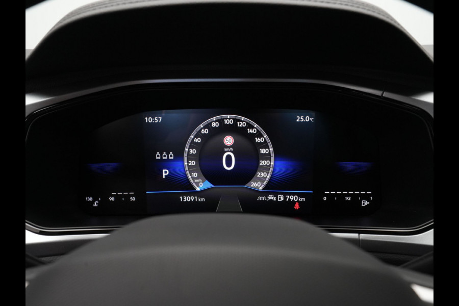Volkswagen T-Roc 1.5 TSI 150pk DSG Life Edition Camera Carplay Keyless Clima 199