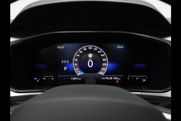 Volkswagen T-Roc 1.5 TSI 150pk DSG Life Edition Camera Carplay Keyless Clima 199