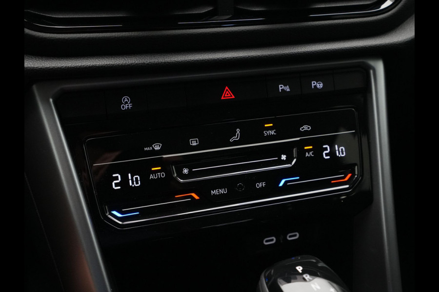 Volkswagen T-Roc 1.5 TSI 150pk DSG Life Edition Camera Carplay Keyless Clima 199