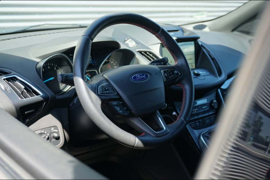 Ford Kuga 150PK ST Line AFN.HAAK | ELEK.KLEP | WINTERPACK | CARPLAY | NAVI VERKOCHT
