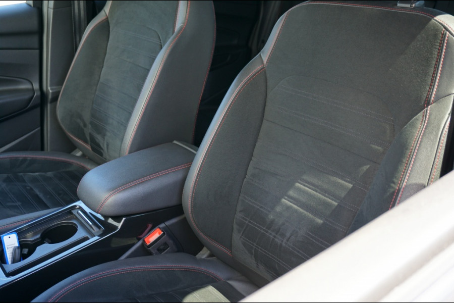 Ford Kuga 150PK ST Line AFN.HAAK | ELEK.KLEP | WINTERPACK | CARPLAY | NAVI VERKOCHT