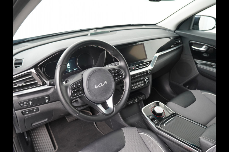 Kia e-Niro DynamicLine 64 kWh - SOH 94,2% - Adaptief Control - Climate Control - Navigatie - Apple/Android Carplay - Fabrieksgarantie Tot 2029