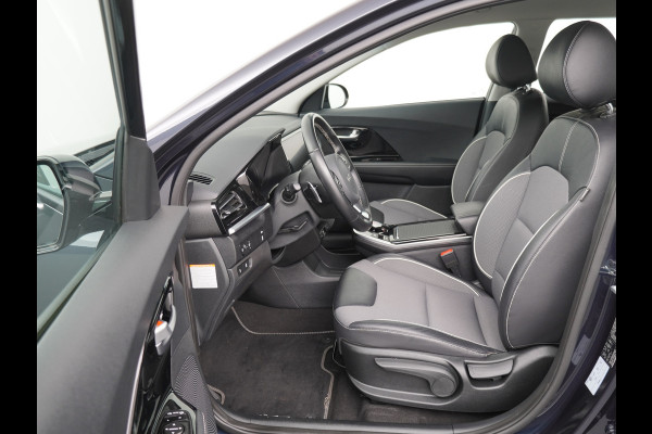 Kia e-Niro DynamicLine 64 kWh - SOH 94,2% - Adaptief Control - Climate Control - Navigatie - Apple/Android Carplay - Fabrieksgarantie Tot 2029
