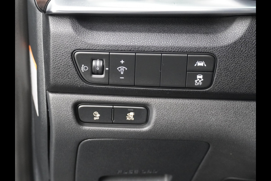 Kia e-Niro DynamicLine 64 kWh - SOH 94,2% - Adaptief Control - Climate Control - Navigatie - Apple/Android Carplay - Fabrieksgarantie Tot 2029