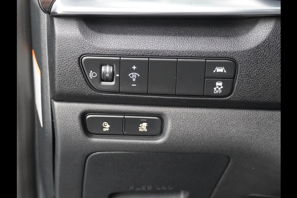 Kia e-Niro DynamicLine 64 kWh - SOH 94,2% - Adaptief Control - Climate Control - Navigatie - Apple/Android Carplay - Fabrieksgarantie Tot 2029