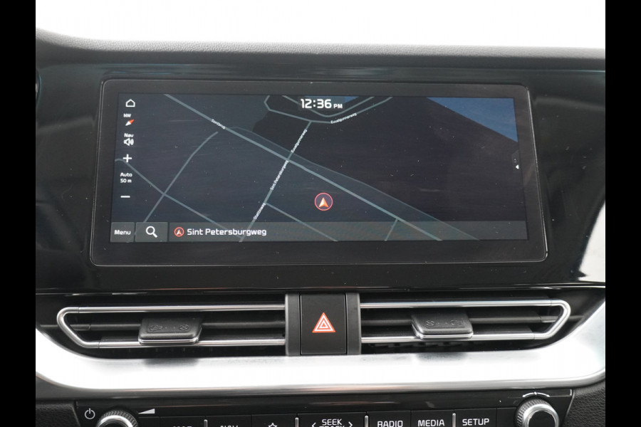 Kia e-Niro DynamicLine 64 kWh - SOH 94,2% - Adaptief Control - Climate Control - Navigatie - Apple/Android Carplay - Fabrieksgarantie Tot 2029