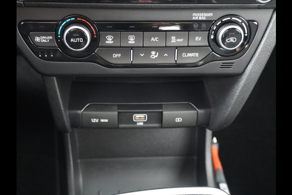 Kia e-Niro DynamicLine 64 kWh - SOH 94,2% - Adaptief Control - Climate Control - Navigatie - Apple/Android Carplay - Fabrieksgarantie Tot 2029