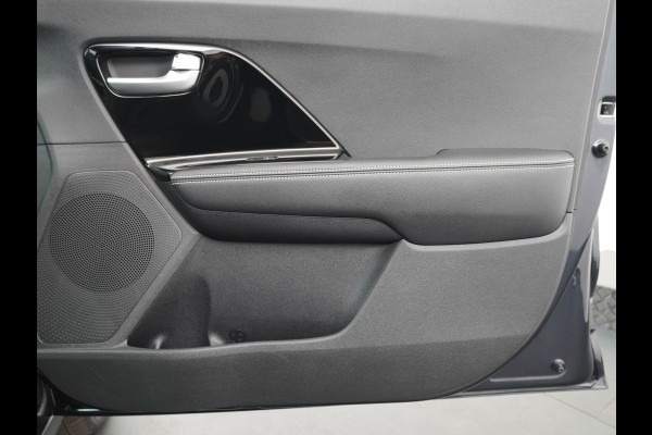 Kia e-Niro DynamicLine 64 kWh - SOH 94,2% - Adaptief Control - Climate Control - Navigatie - Apple/Android Carplay - Fabrieksgarantie Tot 2029