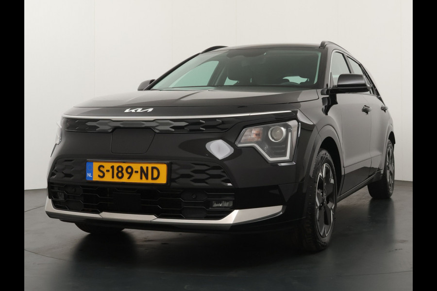 Kia Niro EV DynamicLine 64.8 kWh - SOH 98,4% - Apple Carplay/ Android Auto - Cruise Control - Adaptief Cruise Control - Navigatie - Fabrieksgarantie tot 03-2030