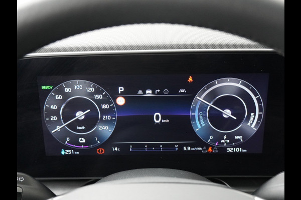 Kia Niro EV DynamicLine 64.8 kWh - SOH 98,4% - Apple Carplay/ Android Auto - Cruise Control - Adaptief Cruise Control - Navigatie - Fabrieksgarantie tot 03-2030