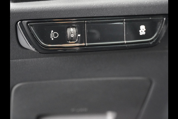 Kia Niro EV DynamicLine 64.8 kWh - SOH 98,4% - Apple Carplay/ Android Auto - Cruise Control - Adaptief Cruise Control - Navigatie - Fabrieksgarantie tot 03-2030