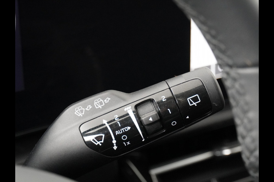 Kia Niro EV DynamicLine 64.8 kWh - SOH 98,4% - Apple Carplay/ Android Auto - Cruise Control - Adaptief Cruise Control - Navigatie - Fabrieksgarantie tot 03-2030