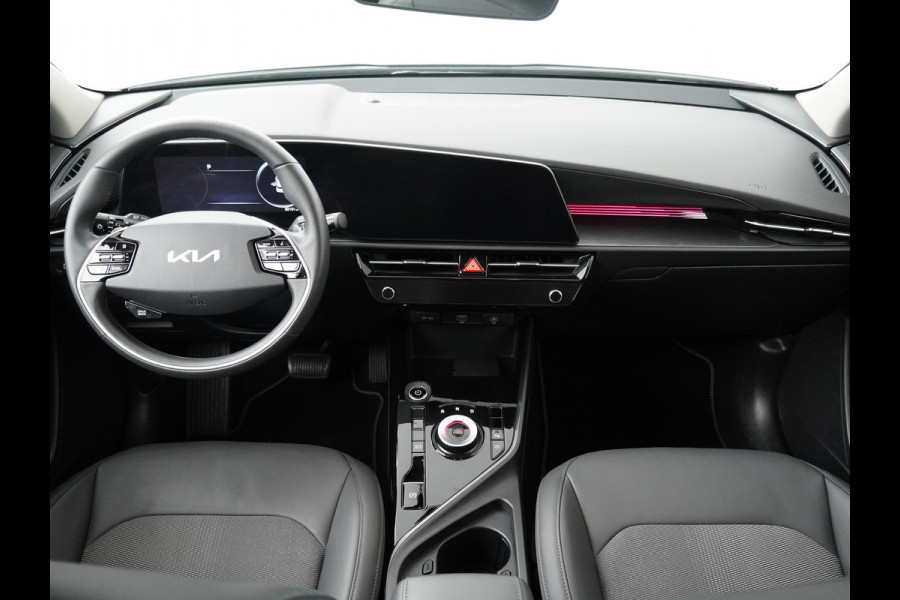 Kia Niro EV DynamicLine 64.8 kWh - SOH 98,4% - Apple Carplay/ Android Auto - Cruise Control - Adaptief Cruise Control - Navigatie - Fabrieksgarantie tot 03-2030