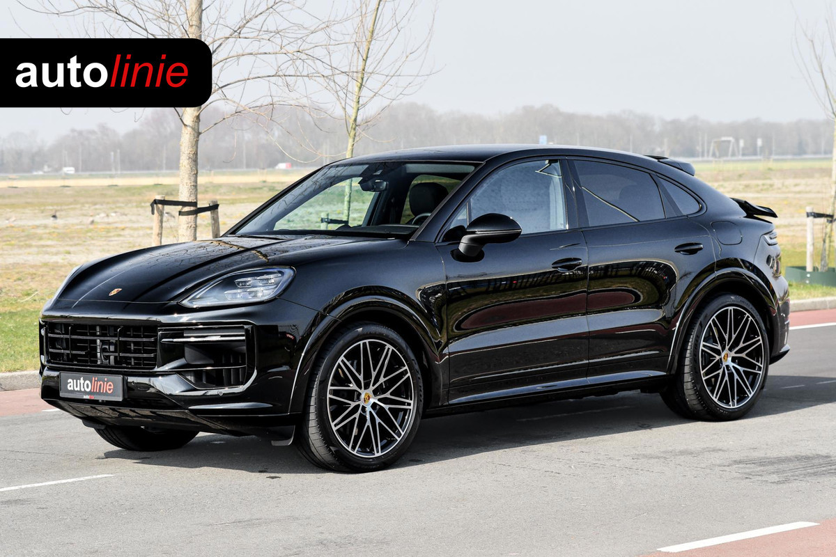 Porsche Cayenne Coupé 3.0 E-Hybrid. BTW, Sport Design, Sportuitlaat, Softclose, Leder, Memory, ACC, Keyless, Camera, Dodeh, Luchtv Porsche Cayenne Coupé 3.0 E-Hybrid. BTW, Sport Design, Sportuitlaat, Softclose, Leder, Memory, ACC, Keyless, Camera, Dodeh, Luchtv