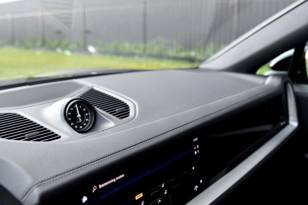 Porsche Cayenne Coupé 3.0 E-Hybrid. BTW, Sport Design, Sportuitlaat, Softclose, Leder, Memory, ACC, Keyless, Camera, Dodeh, Luchtv