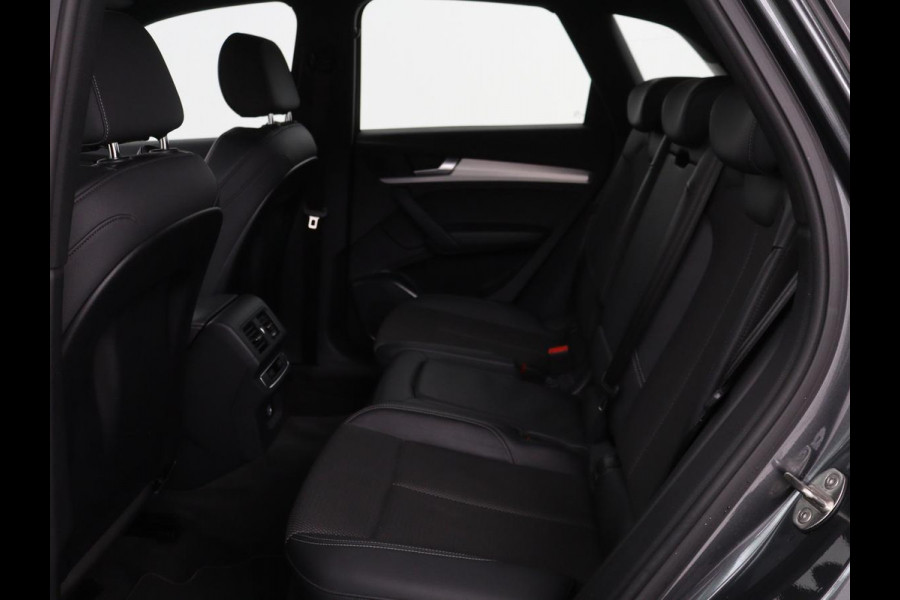 Audi Q5 50 TFSI e quattro S edition | Stoelverwarming | Adaptive cruise | Matrix LED | Half leder | Camera | Carplay | Sfeerverlichting | Sportstoelen | Navigatie