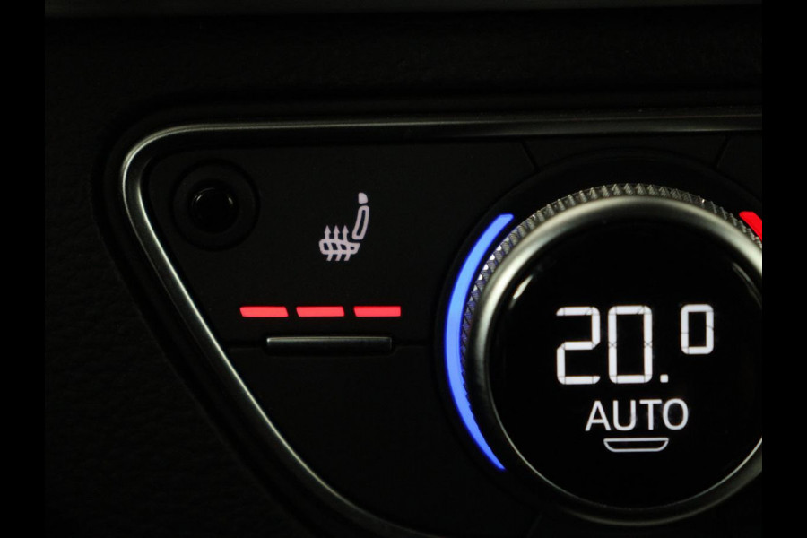 Audi Q5 50 TFSI e quattro S edition | Stoelverwarming | Adaptive cruise | Matrix LED | Half leder | Camera | Carplay | Sfeerverlichting | Sportstoelen | Navigatie
