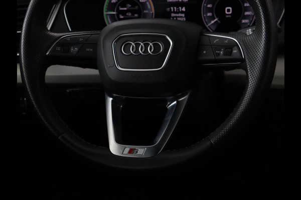 Audi Q5 50 TFSI e quattro S edition | Stoelverwarming | Adaptive cruise | Matrix LED | Half leder | Camera | Carplay | Sfeerverlichting | Sportstoelen | Navigatie