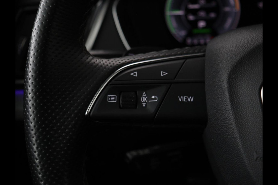 Audi Q5 50 TFSI e quattro S edition | Stoelverwarming | Adaptive cruise | Matrix LED | Half leder | Camera | Carplay | Sfeerverlichting | Sportstoelen | Navigatie