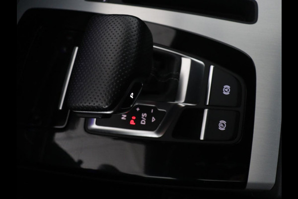 Audi Q5 50 TFSI e quattro S edition | Stoelverwarming | Adaptive cruise | Matrix LED | Half leder | Camera | Carplay | Sfeerverlichting | Sportstoelen | Navigatie