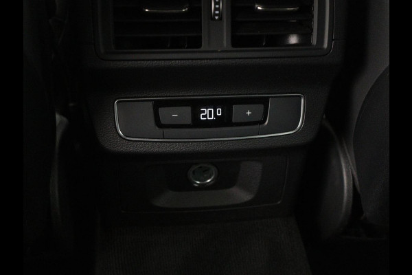 Audi Q5 50 TFSI e quattro S edition | Stoelverwarming | Adaptive cruise | Matrix LED | Half leder | Camera | Carplay | Sfeerverlichting | Sportstoelen | Navigatie