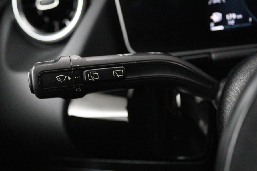 Mercedes-Benz B-Klasse 160 Advantage (NAVIGATIE, ACHTERUITRIJCAMERA, PARKEERSENSOREN, CRUISE CONTROL, NL-AUTO, GOED ONDERHOUDEN)