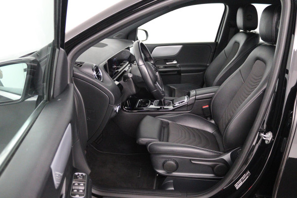 Mercedes-Benz B-Klasse 160 Advantage (NAVIGATIE, ACHTERUITRIJCAMERA, PARKEERSENSOREN, CRUISE CONTROL, NL-AUTO, GOED ONDERHOUDEN)