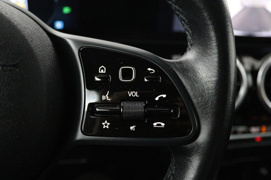 Mercedes-Benz B-Klasse 160 Advantage (NAVIGATIE, ACHTERUITRIJCAMERA, PARKEERSENSOREN, CRUISE CONTROL, NL-AUTO, GOED ONDERHOUDEN)