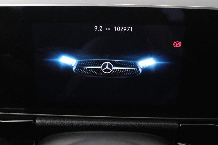 Mercedes-Benz B-Klasse 160 Advantage (NAVIGATIE, ACHTERUITRIJCAMERA, PARKEERSENSOREN, CRUISE CONTROL, NL-AUTO, GOED ONDERHOUDEN)