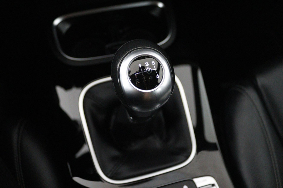 Mercedes-Benz B-Klasse 160 Advantage (NAVIGATIE, ACHTERUITRIJCAMERA, PARKEERSENSOREN, CRUISE CONTROL, NL-AUTO, GOED ONDERHOUDEN)