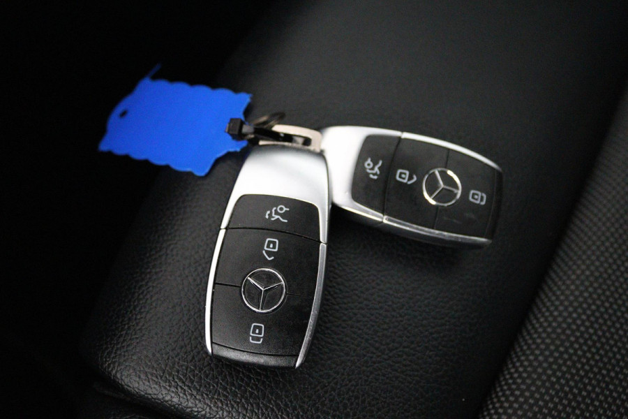 Mercedes-Benz B-Klasse 160 Advantage (NAVIGATIE, ACHTERUITRIJCAMERA, PARKEERSENSOREN, CRUISE CONTROL, NL-AUTO, GOED ONDERHOUDEN)
