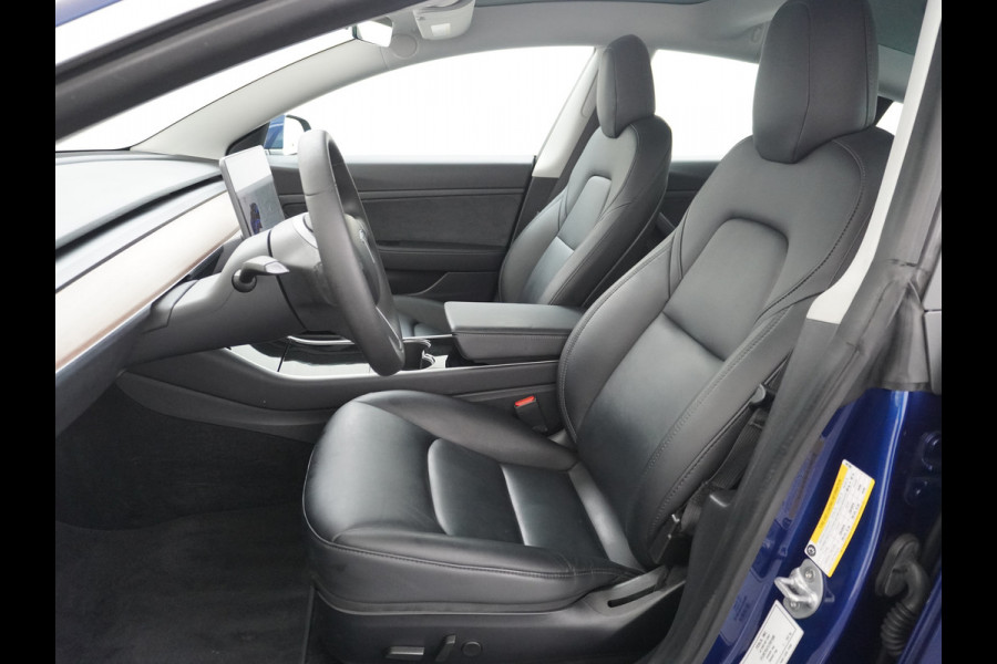 Tesla Model 3 RWD SR+ 60kWh 325PK Trekhaak FSD 3-Computer 18" AutoPilot Leder PanoDak Adaptive-Cruise Lmv Camera's Elektr.-Stuur+Stoelen+Spieg Navi LED Comfortstoelen ACC DAB Voorverwarmen interieur via App Keyless via Telefoonsleutel One-Pedal-Drive Origineel Nederlandse auto tot 11kw laden thuis! 1.584kg licht! Accu Garantie tot 16-03-2028/160.000km