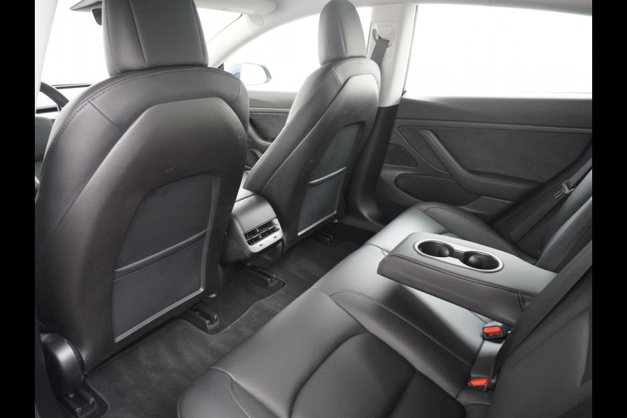 Tesla Model 3 RWD SR+ 60kWh 325PK Trekhaak FSD 3-Computer 18" AutoPilot Leder PanoDak Adaptive-Cruise Lmv Camera's Elektr.-Stuur+Stoelen+Spieg Navi LED Comfortstoelen ACC DAB Voorverwarmen interieur via App Keyless via Telefoonsleutel One-Pedal-Drive Origineel Nederlandse auto tot 11kw laden thuis! 1.584kg licht! Accu Garantie tot 16-03-2028/160.000km