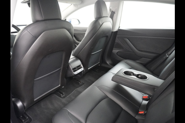 Tesla Model 3 RWD SR+ 60kWh 325PK Trekhaak FSD 3-Computer 18" AutoPilot Leder PanoDak Adaptive-Cruise Lmv Camera's Elektr.-Stuur+Stoelen+Spieg Navi LED Comfortstoelen ACC DAB Voorverwarmen interieur via App Keyless via Telefoonsleutel One-Pedal-Drive Origineel Nederlandse auto tot 11kw laden thuis! 1.584kg licht! Accu Garantie tot 16-03-2028/160.000km
